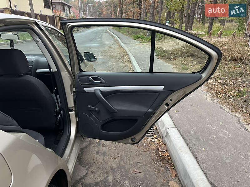 Лифтбек Skoda Octavia 2005 в Киеве