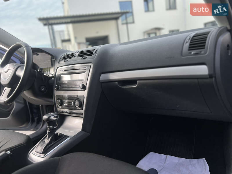 Универсал Skoda Octavia 2010 в Луцке
