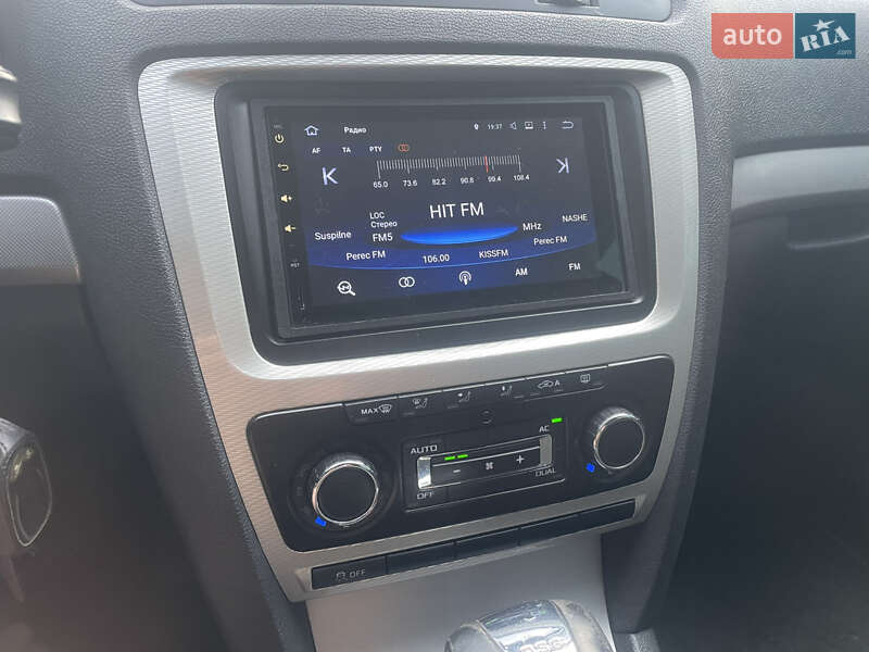 Лифтбек Skoda Octavia 2010 в Киеве фото 10 Лифтбек Skoda Octavia 2010 в Киеве