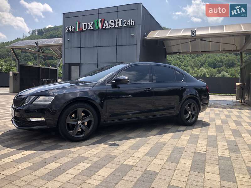 Лифтбек Skoda Octavia 2017 в Сваляве