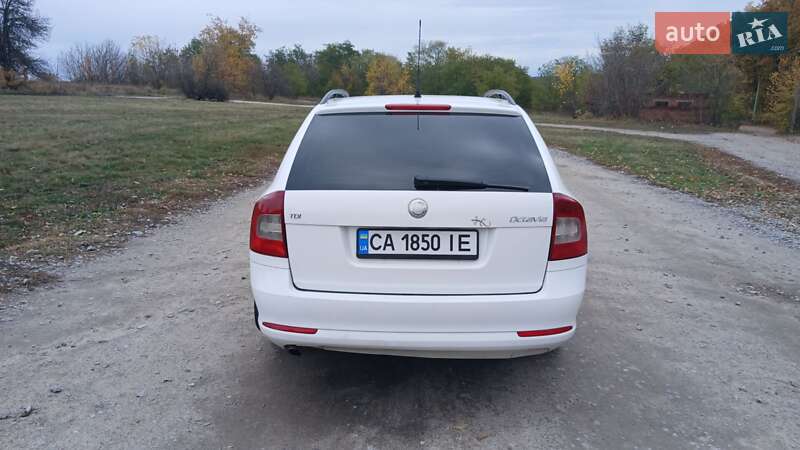 Универсал Skoda Octavia 2010 в Умани