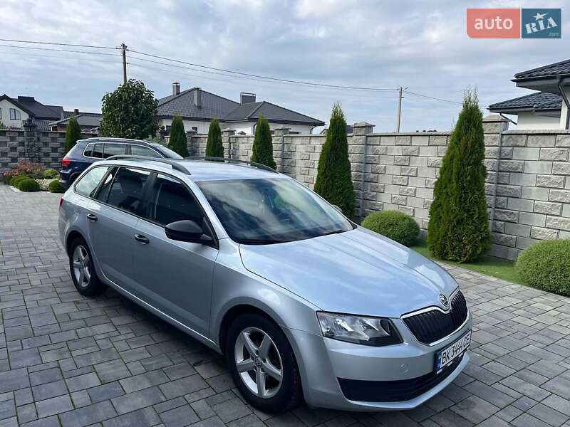 Универсал Skoda Octavia 2015 в Ровно