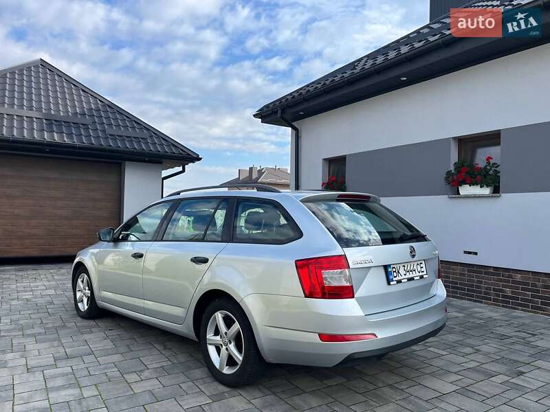 Универсал Skoda Octavia 2015 в Ровно