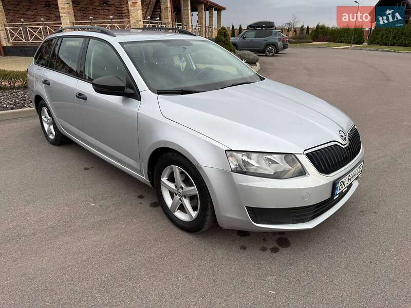 Универсал Skoda Octavia 2015 в Ровно