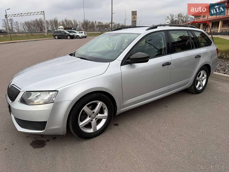 Универсал Skoda Octavia 2015 в Ровно
