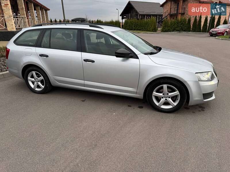 Универсал Skoda Octavia 2015 в Ровно