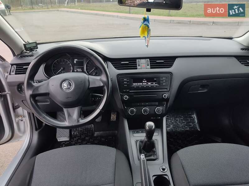 Универсал Skoda Octavia 2015 в Ровно