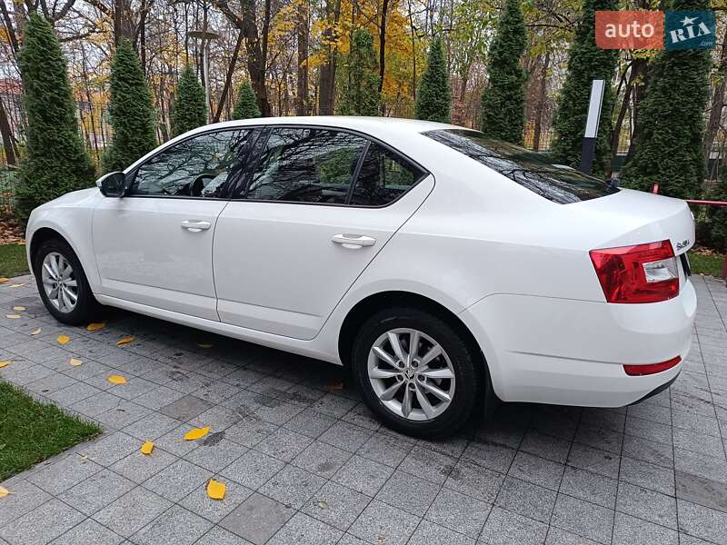 Лифтбек Skoda Octavia 2015 в Киеве