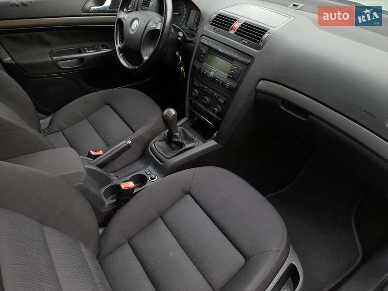 Ліфтбек Skoda Octavia 2004 в Жовкві фото 41 Ліфтбек Skoda Octavia 2004 в Жовкві