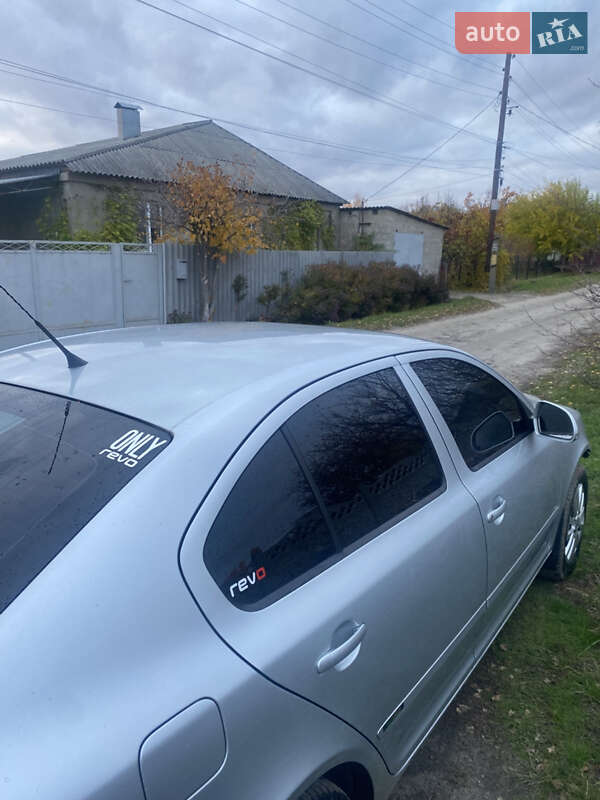 Лифтбек Skoda Octavia 2010 в Изюме фото 4 Лифтбек Skoda Octavia 2010 в Изюме