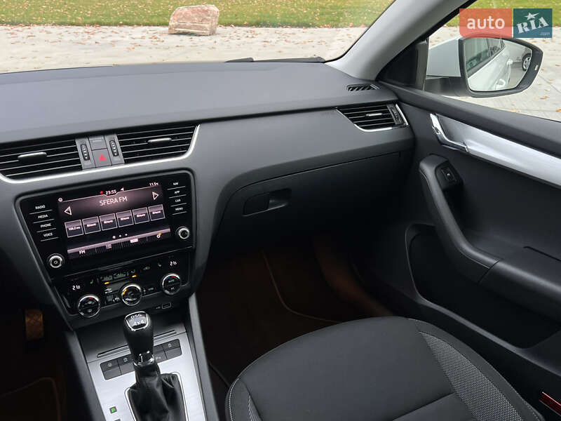 Универсал Skoda Octavia 2020 в Луцке