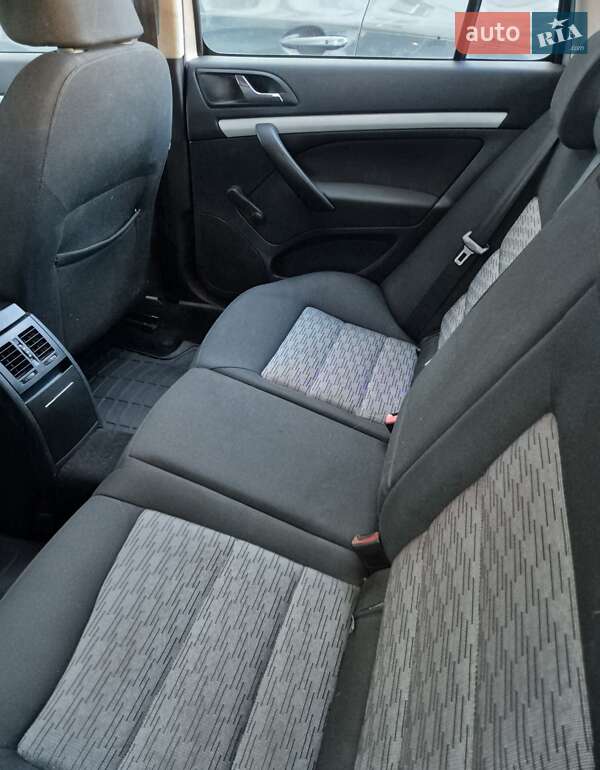 Универсал Skoda Octavia 2009 в Кропивницком фото 10 Универсал Skoda Octavia 2009 в Кропивницком