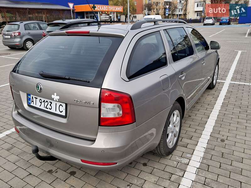 Універсал Skoda Octavia 2009 в Калуші