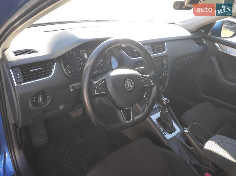 Універсал Skoda Octavia 2014 в Ужгороді