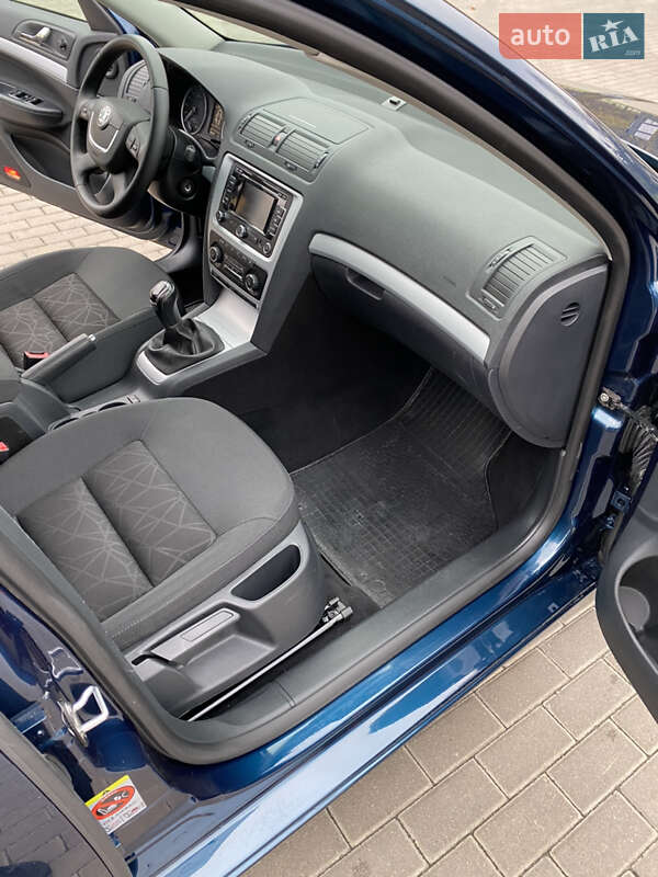 Универсал Skoda Octavia 2011 в Ровно