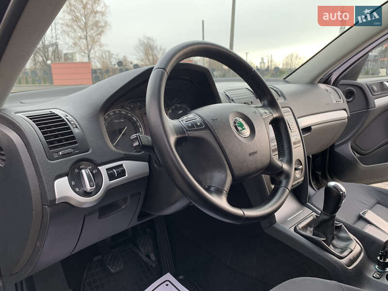 Лифтбек Skoda Octavia 2004 в Дрогобыче