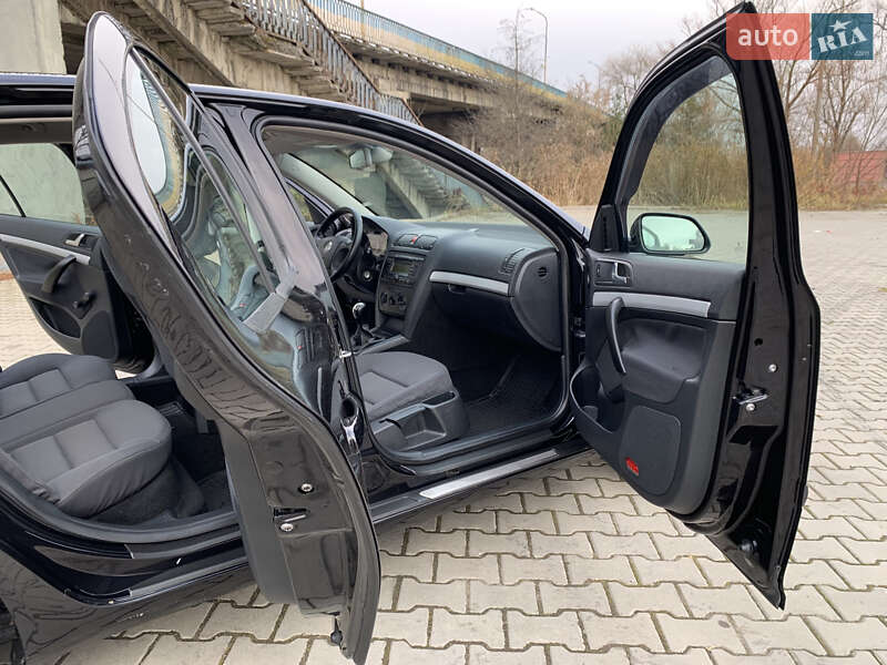 Лифтбек Skoda Octavia 2004 в Дрогобыче