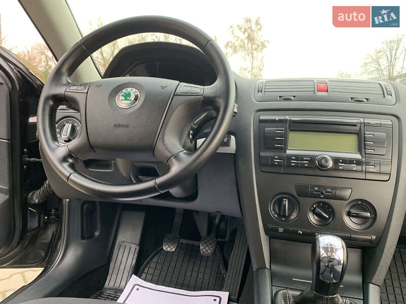 Лифтбек Skoda Octavia 2004 в Дрогобыче