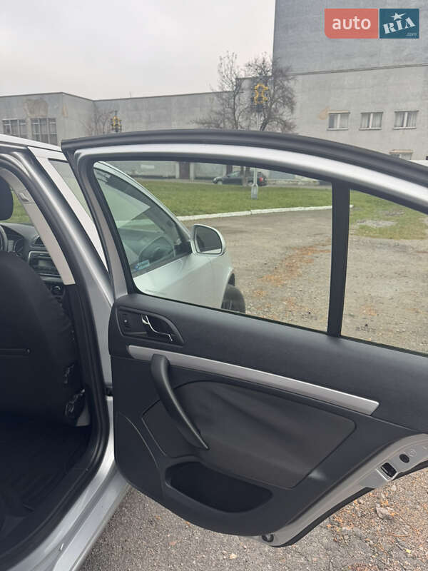 Лифтбек Skoda Octavia 2009 в Ровно фото 31 Лифтбек Skoda Octavia 2009 в Ровно