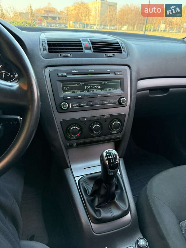 Лифтбек Skoda Octavia 2010 в Мукачево фото 18 Лифтбек Skoda Octavia 2010 в Мукачево