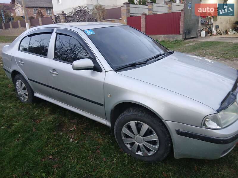 Лифтбек Skoda Octavia 2003 в Бучаче
