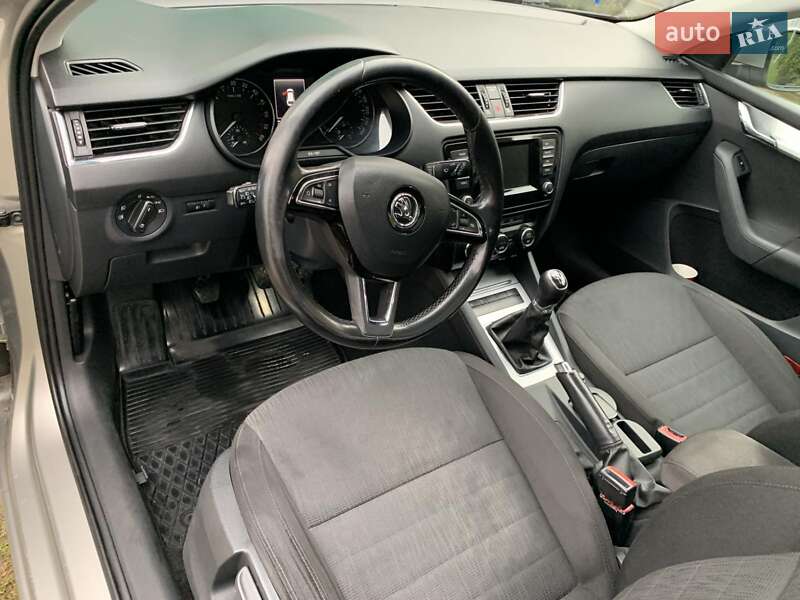 Универсал Skoda Octavia 2013 в Вараше