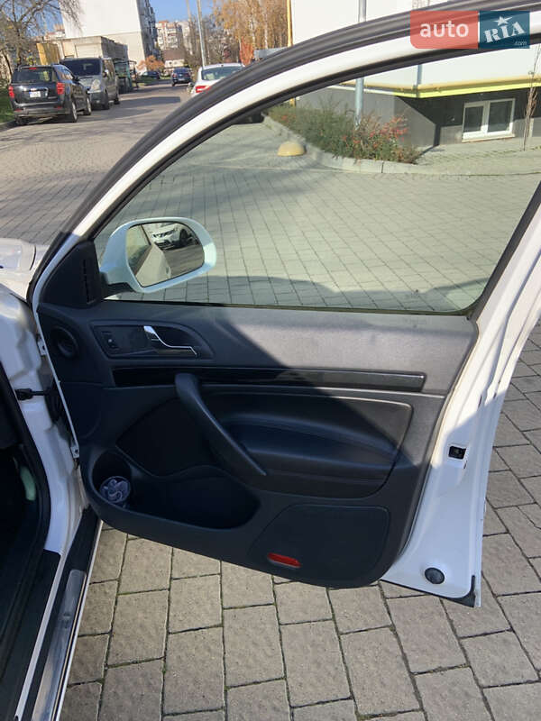 Универсал Skoda Octavia 2009 в Львове фото 8 Универсал Skoda Octavia 2009 в Львове