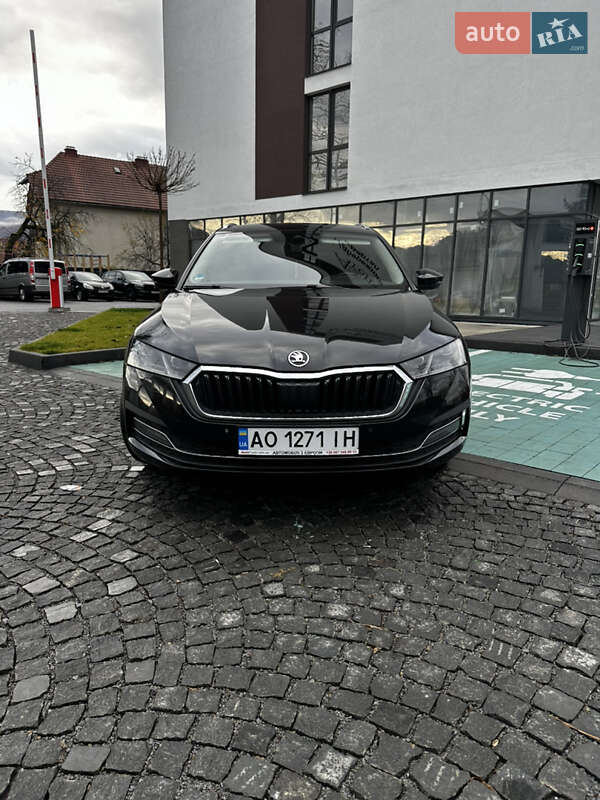 Универсал Skoda Octavia 2021 в Сваляве фото Универсал Skoda Octavia 2021 в Сваляве