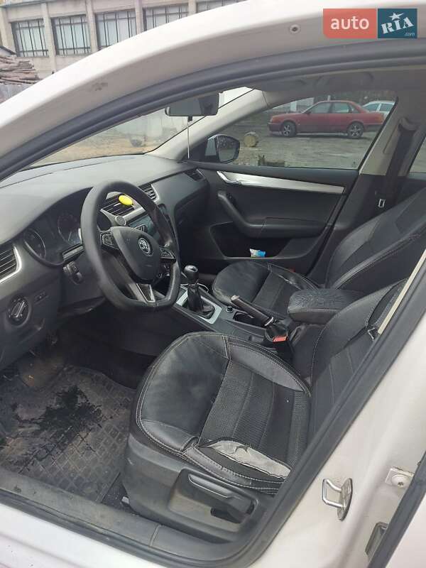 Лифтбек Skoda Octavia 2015 в Василькове