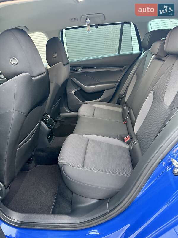 Универсал Skoda Octavia 2020 в Стрые