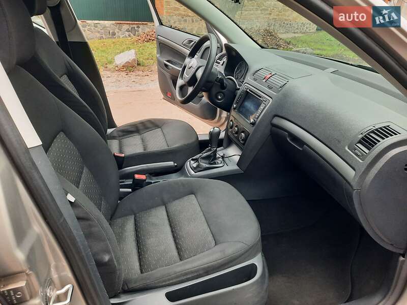 Універсал Skoda Octavia 2009 в Полтаві