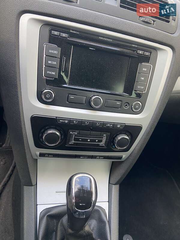 Универсал Skoda Octavia 2011 в Ровно фото 27 Универсал Skoda Octavia 2011 в Ровно