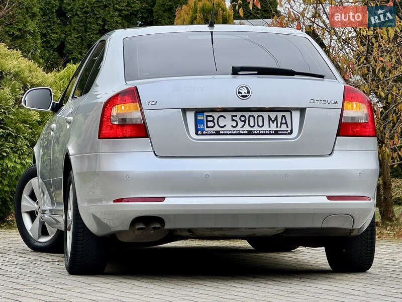 Лифтбек Skoda Octavia 2009 в Самборе