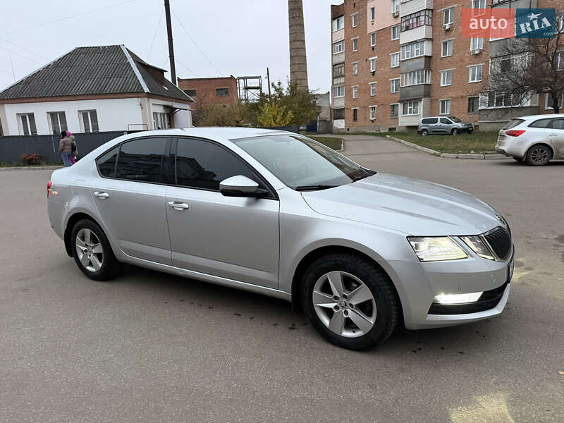 Лифтбек Skoda Octavia 2017 в Бахмаче фото Лифтбек Skoda Octavia 2017 в Бахмаче