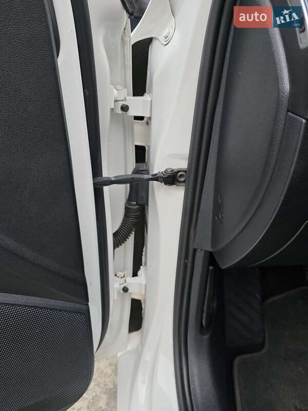 Універсал Skoda Octavia 2013 в Києві фото 40 Універсал Skoda Octavia 2013 в Києві