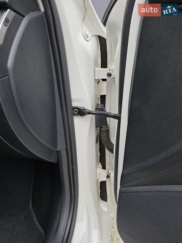 Універсал Skoda Octavia 2013 в Києві фото 45 Універсал Skoda Octavia 2013 в Києві