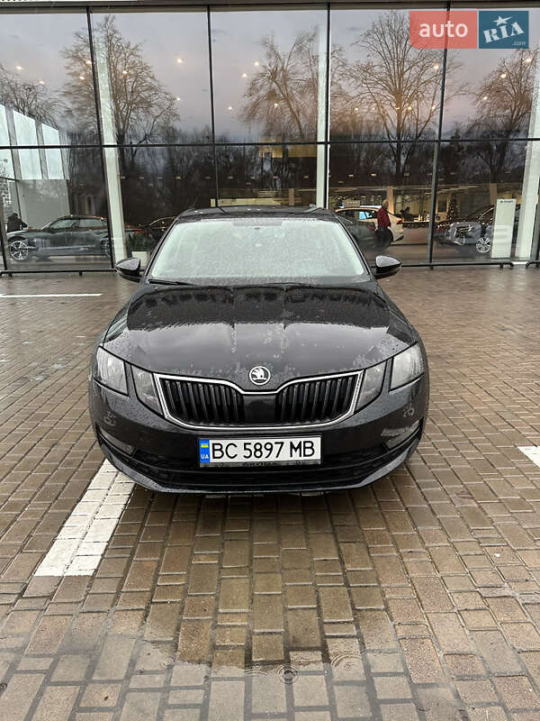 Лифтбек Skoda Octavia 2018 в Львове фото 2 Лифтбек Skoda Octavia 2018 в Львове