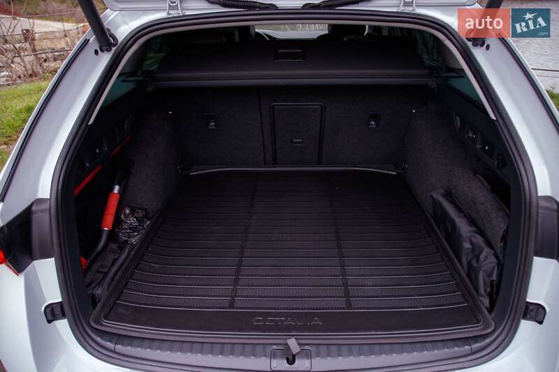 Универсал Skoda Octavia 2021 в Бердичеве