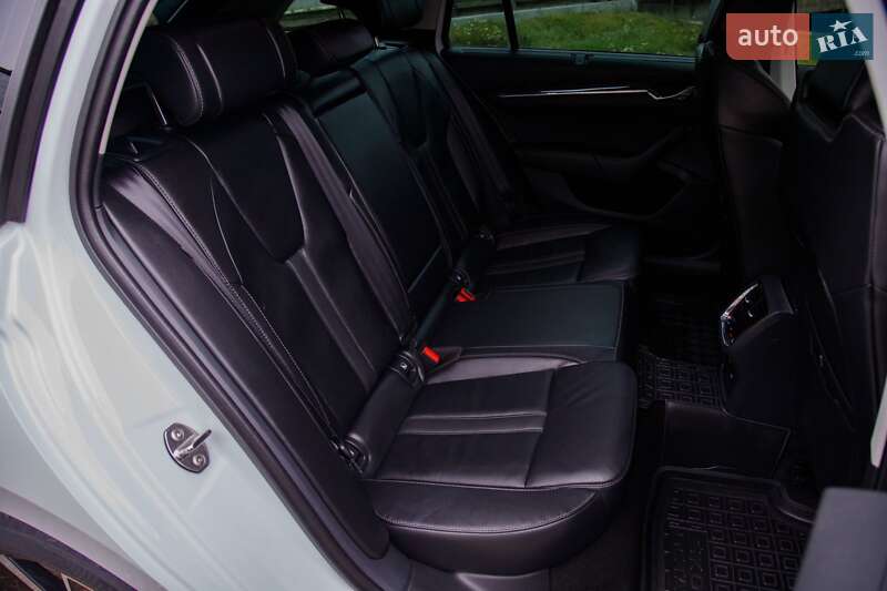 Универсал Skoda Octavia 2021 в Бердичеве