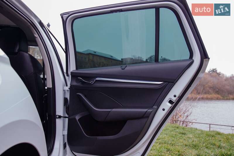 Универсал Skoda Octavia 2021 в Бердичеве