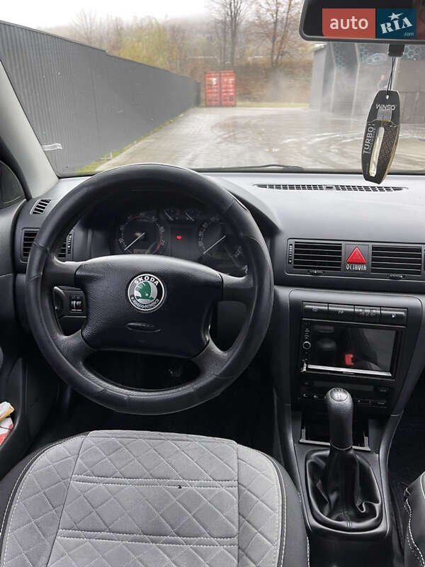 Универсал Skoda Octavia 2003 в Надворной