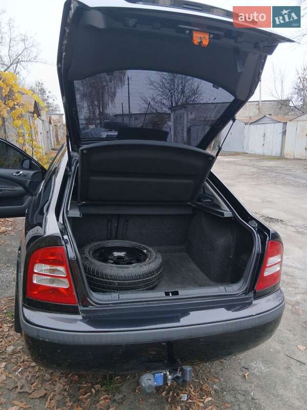 Лифтбек Skoda Octavia 2010 в Святопетровское фото 15 Лифтбек Skoda Octavia 2010 в Святопетровское