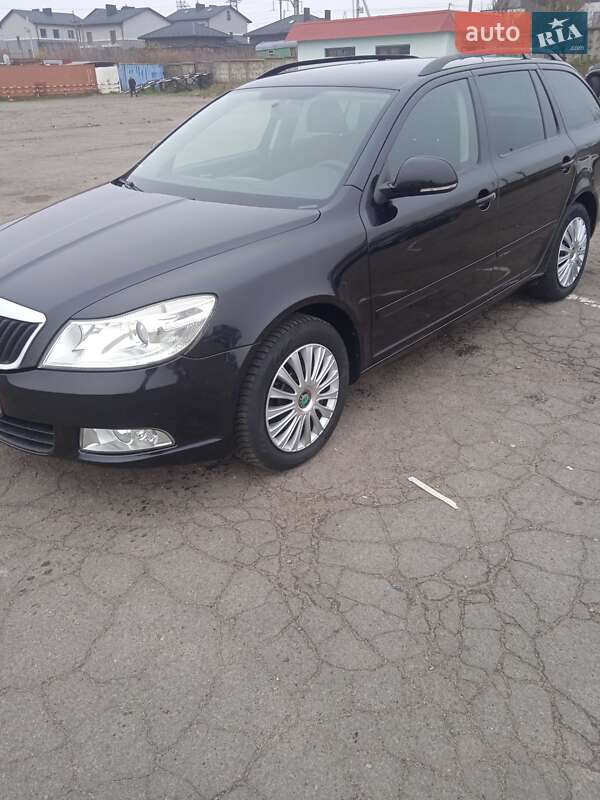 Универсал Skoda Octavia 2009 в Ровно