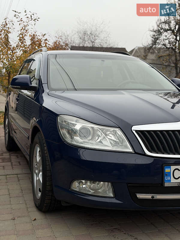 Універсал Skoda Octavia 2011 в Черкасах
