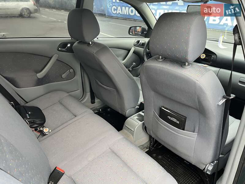 Лифтбек Skoda Octavia 2001 в Житомире