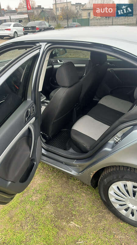 Ліфтбек Skoda Octavia 2012 в Смілі