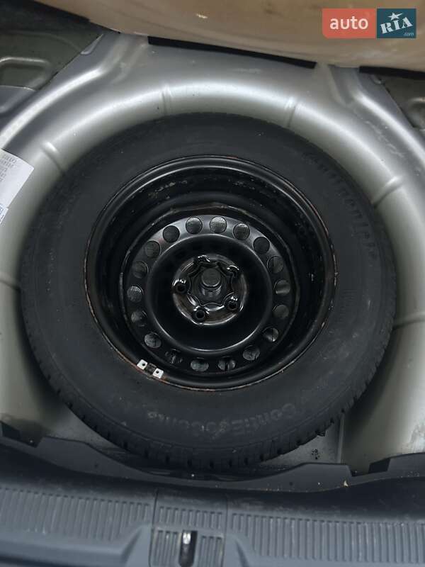 Универсал Skoda Octavia 2011 в Зборове