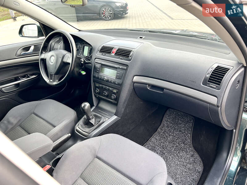 Ліфтбек Skoda Octavia 2006 в Лубнах