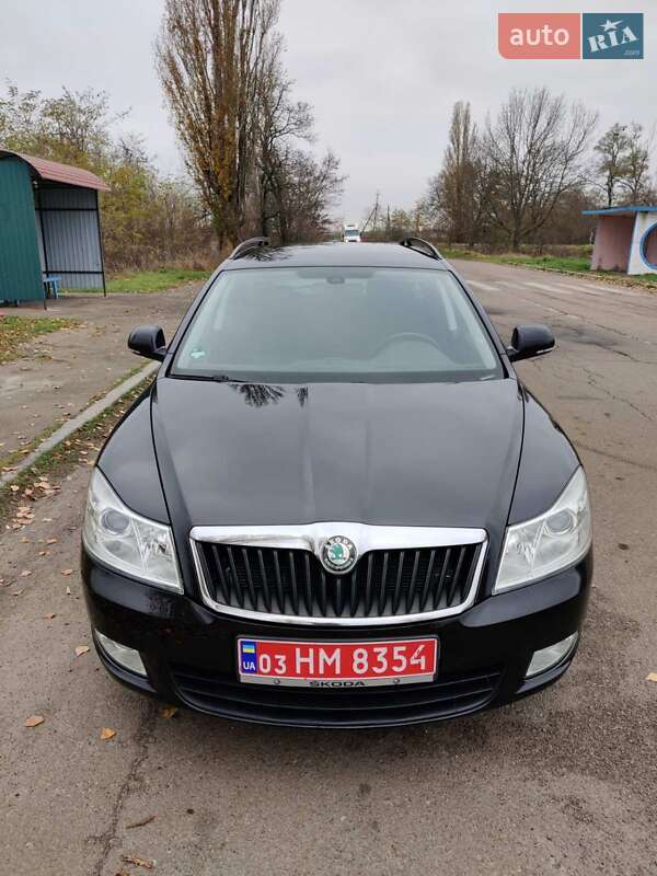 Универсал Skoda Octavia 2012 в Барышевке