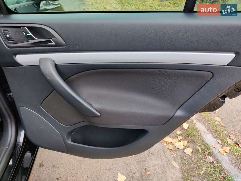 Универсал Skoda Octavia 2012 в Барышевке